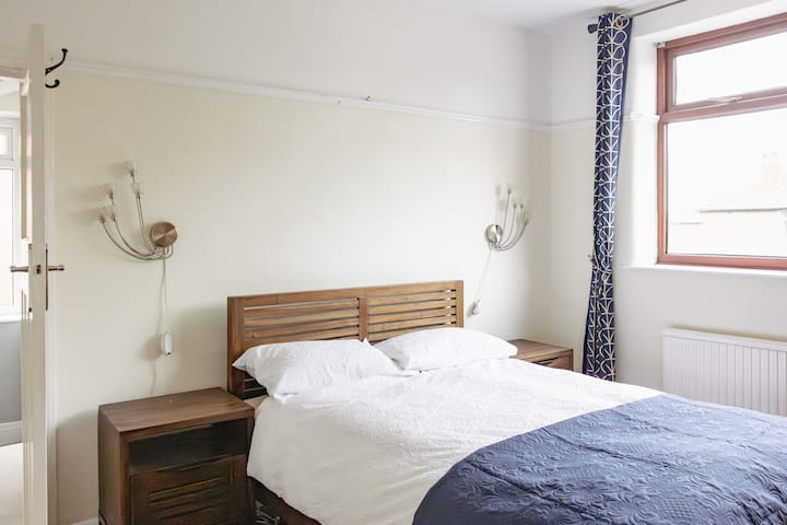 6818083b 4fc2 4d51 8987 241128efad12